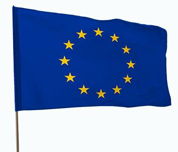 flaga unii europejskiej na drzewcu